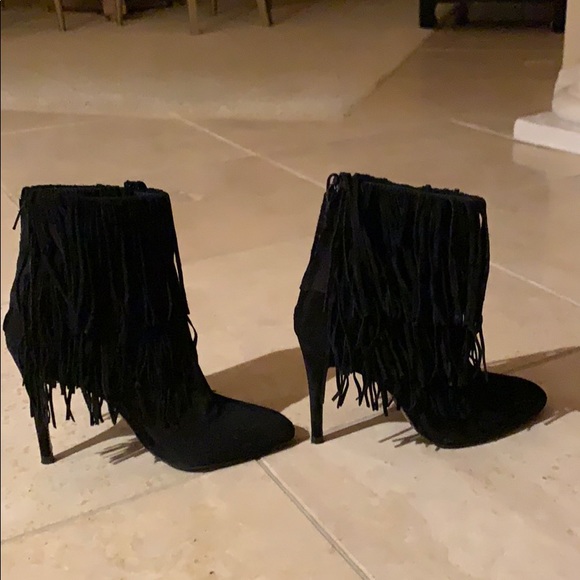Zara fringe suede booties only worn once - Picture 2 of 5
